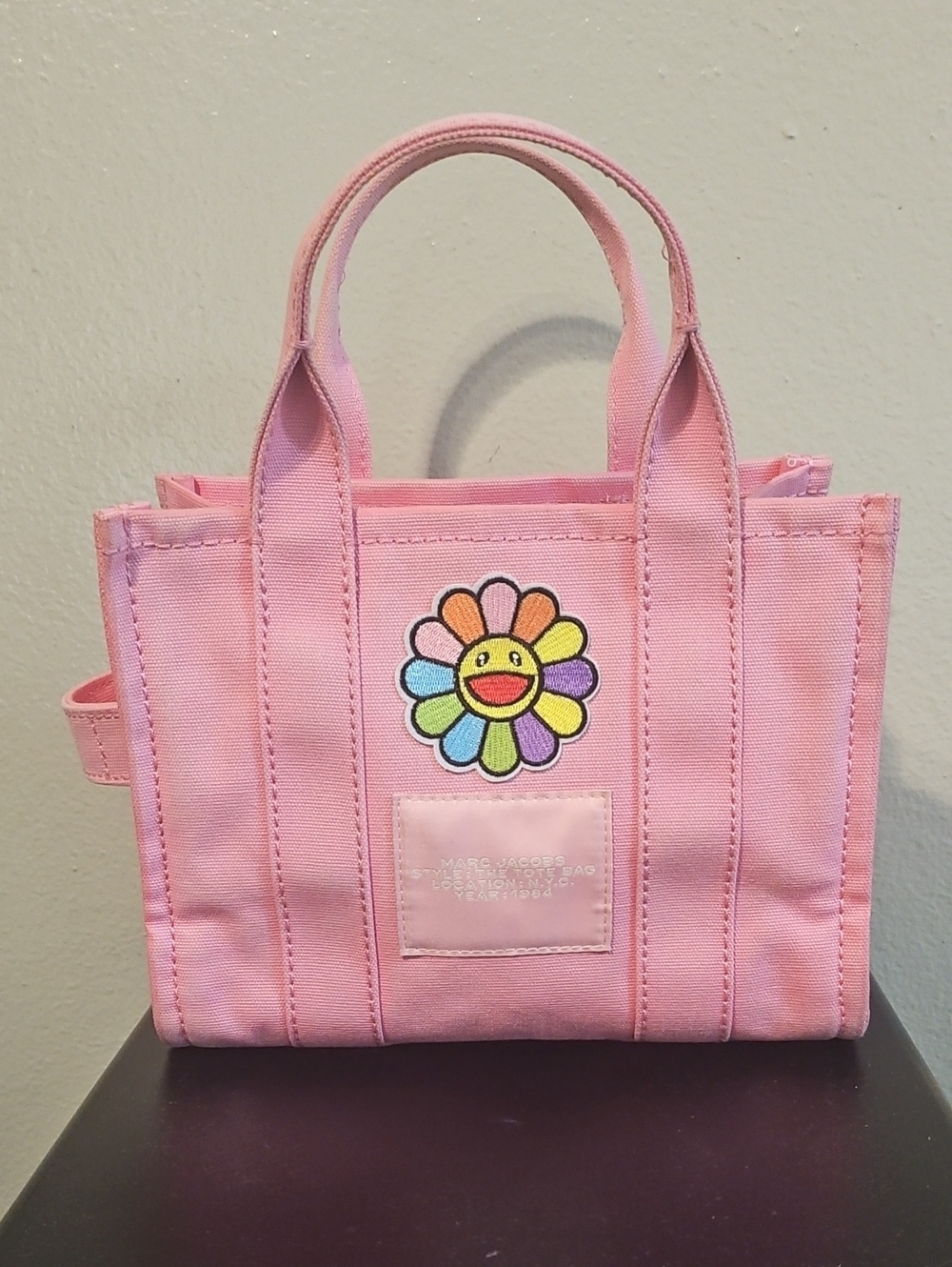 Marc Jacobs The Tote Bag w/ Takashi Murakami -inspired smiley flowers -Small - Picture 2 of 5